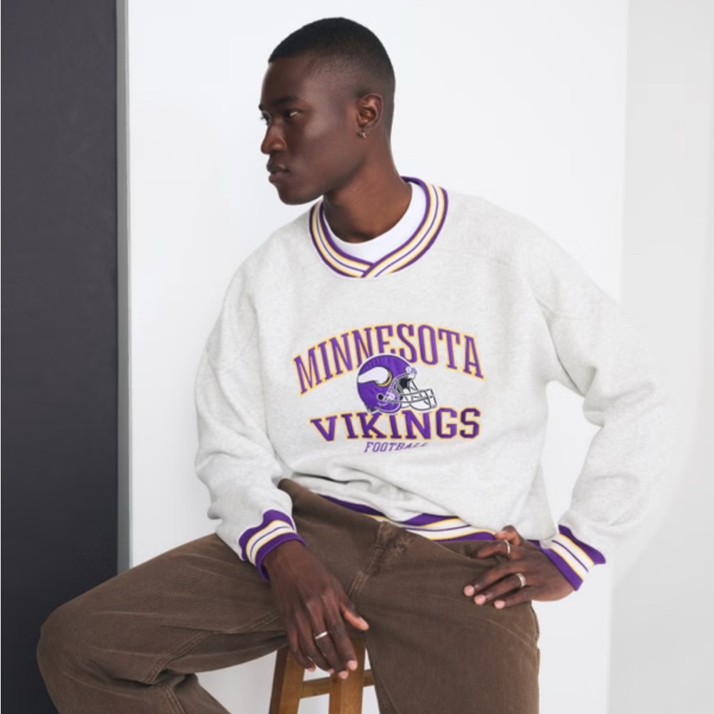 Abercrombie Minnesota Vikings Graphic Crew Sweatshirt